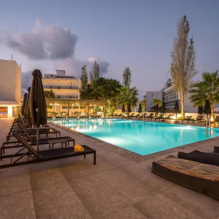 فندق Heronissos